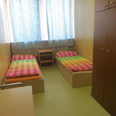 Říčany Hostel Monty المظهر الخارجي الصورة